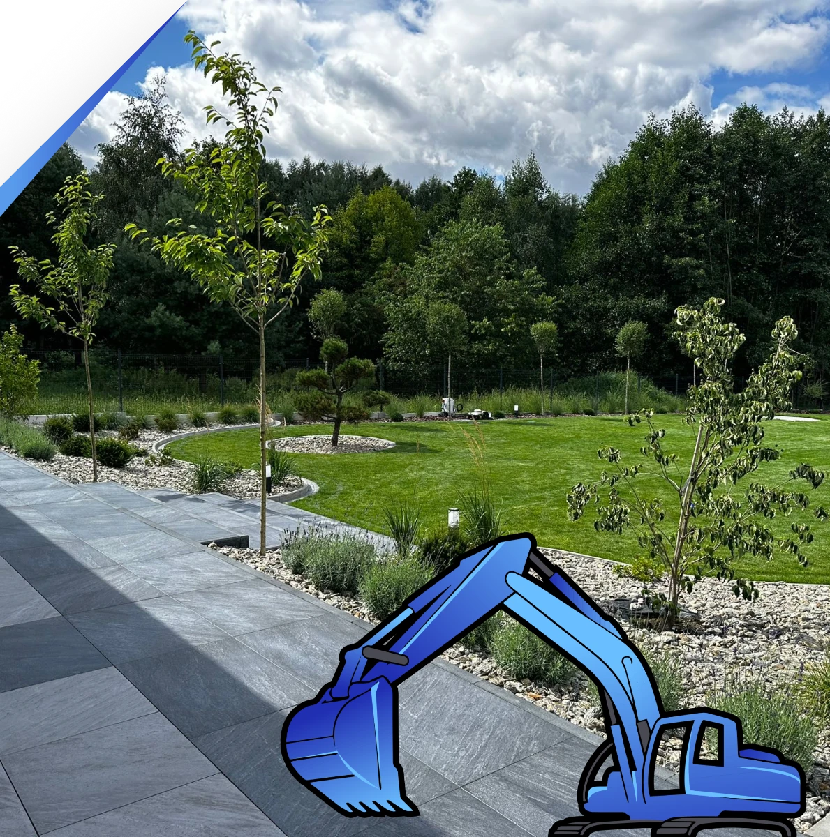 Nowoczesny taras z dużych płyt gresowych otoczony rabatami, trawnikiem i młodymi drzewkami, pokazujący precyzyjną realizację tarasu